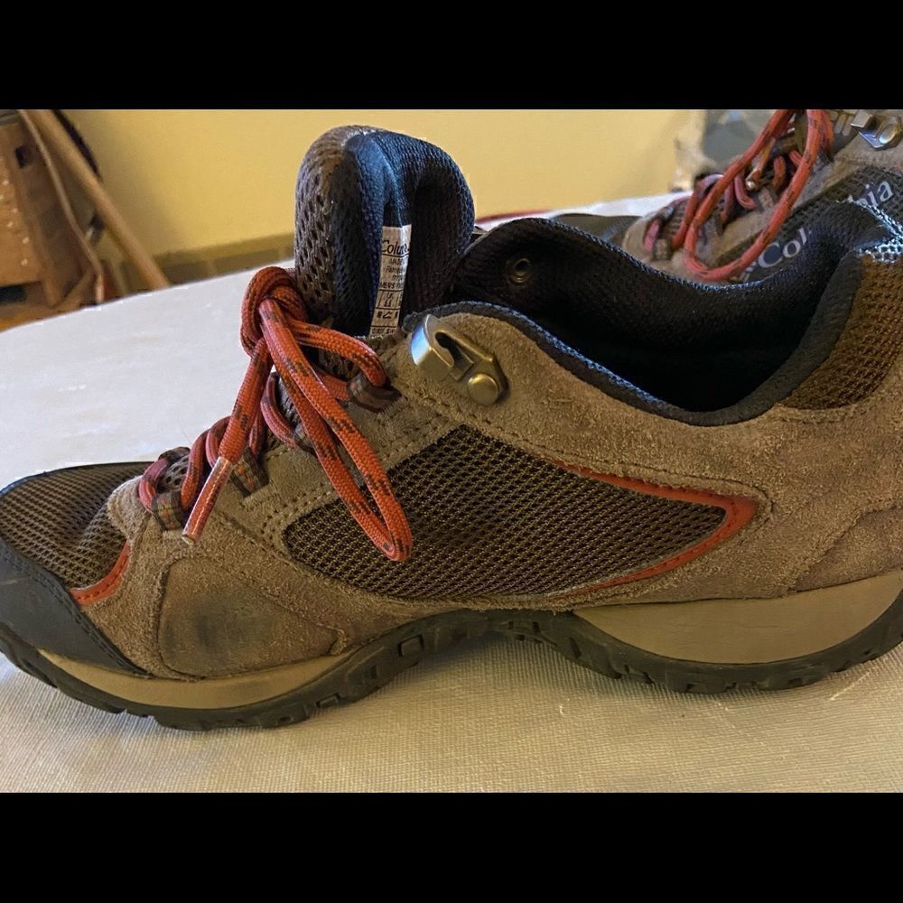 Columbia Techlite Waterproof Shoes. - Picture 2 of 8